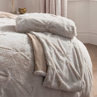 ROUCHED FAUX FUR THROW NATURAL 150X200